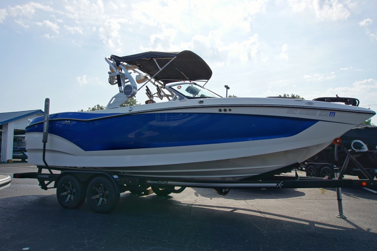 2019 MasterCraft X24