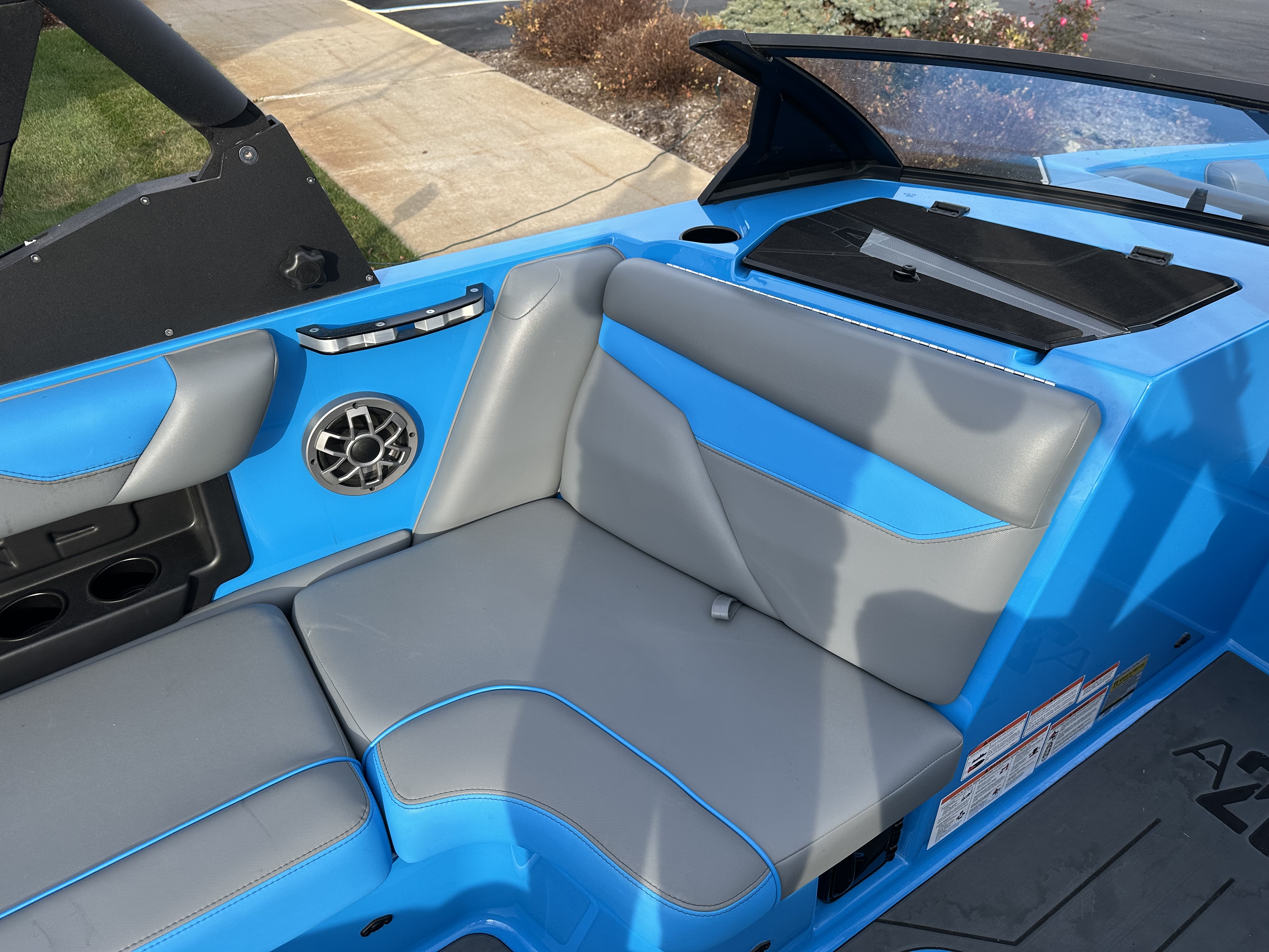 2020 Axis A20