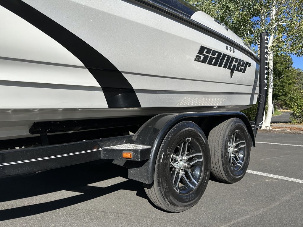 2019 Sanger Boats 212 SL