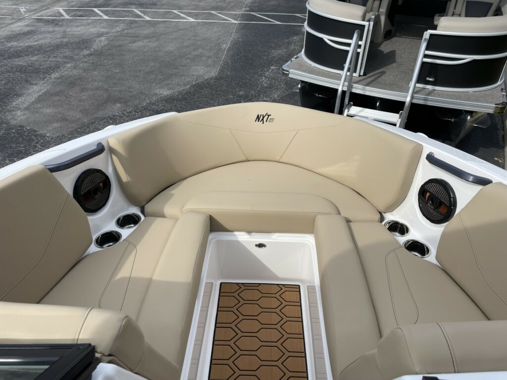 2024 MasterCraft NXT21