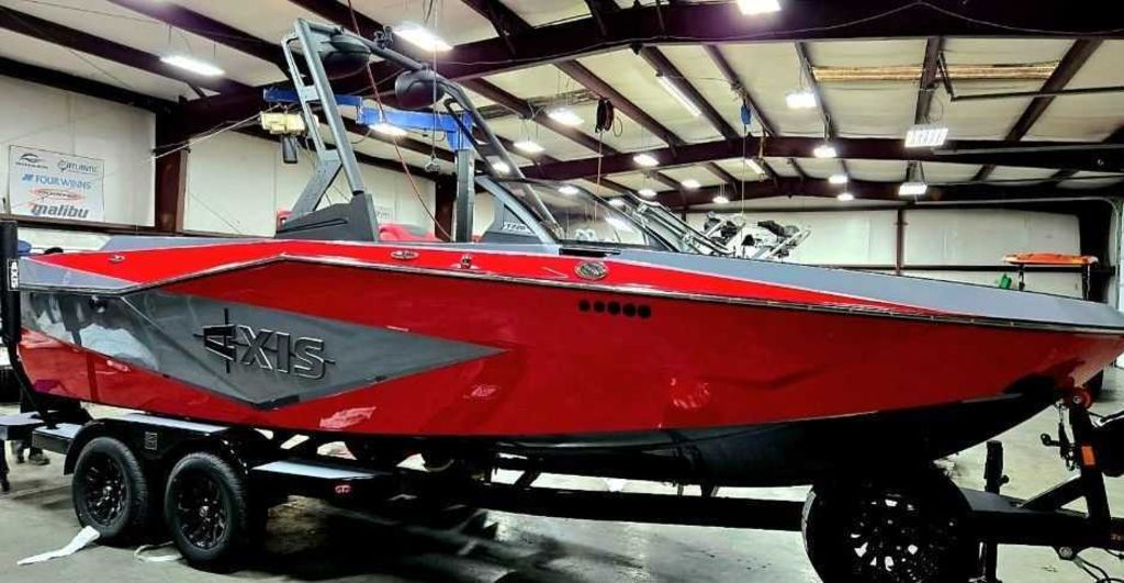 2025 Axis Wake Research Core Series T220