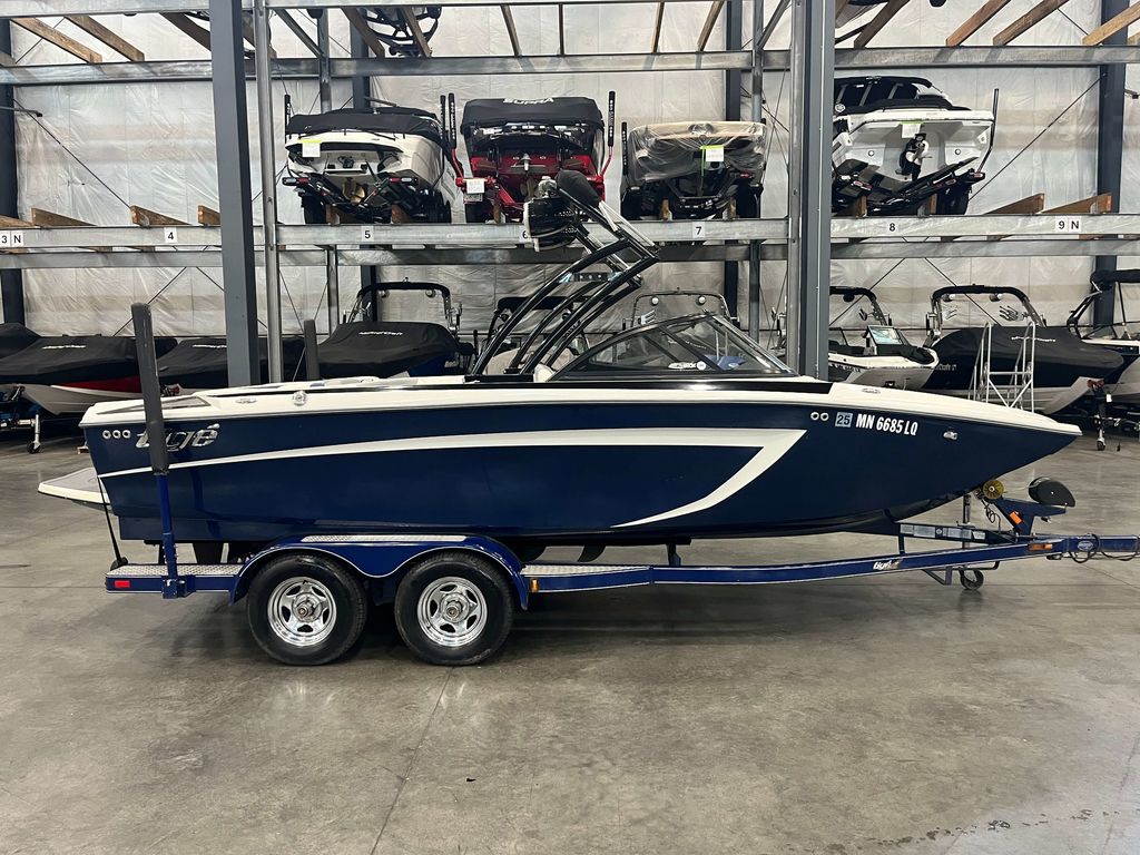 2012 Tige R20