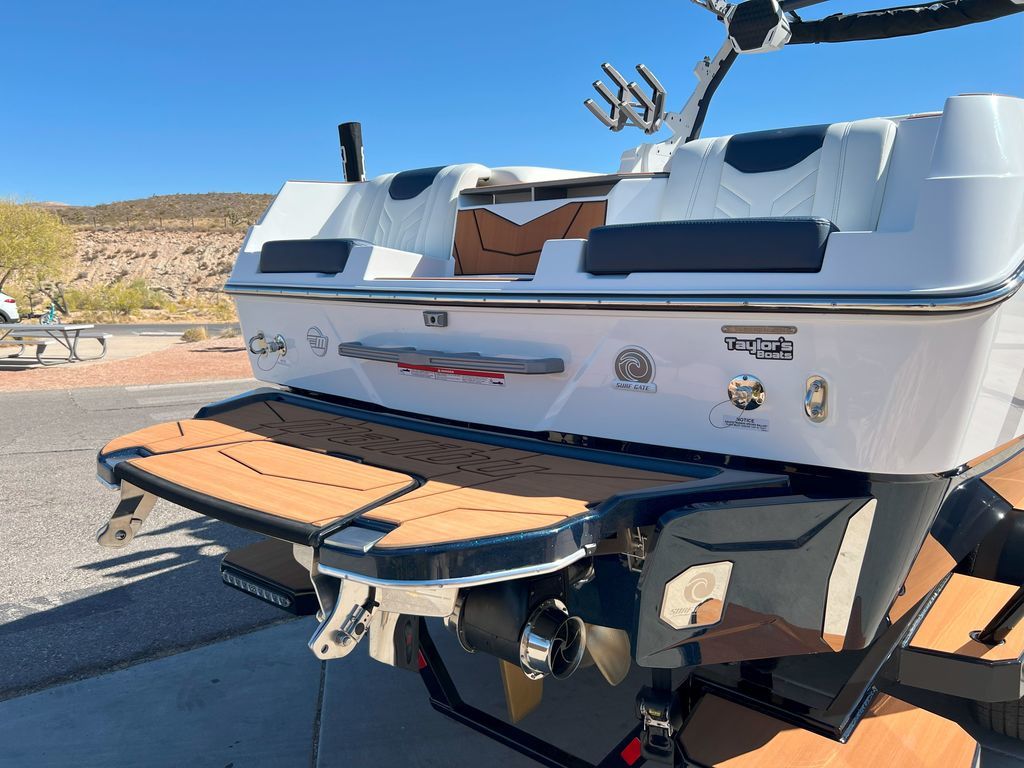 2025 Malibu Boats 25 LSV
