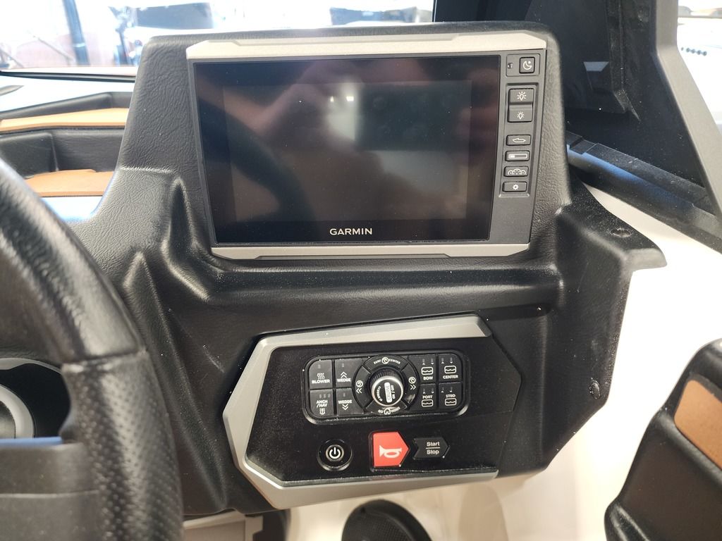 2025 Axis Wake Research T220