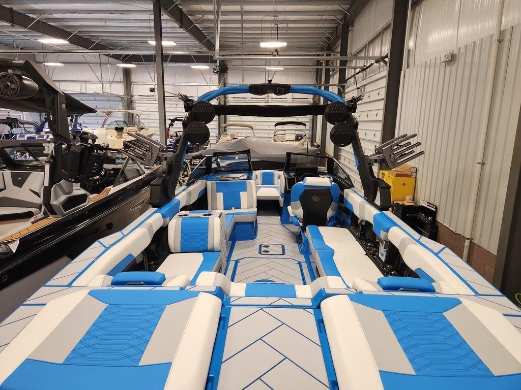 2023 malibu boats 26-LSV