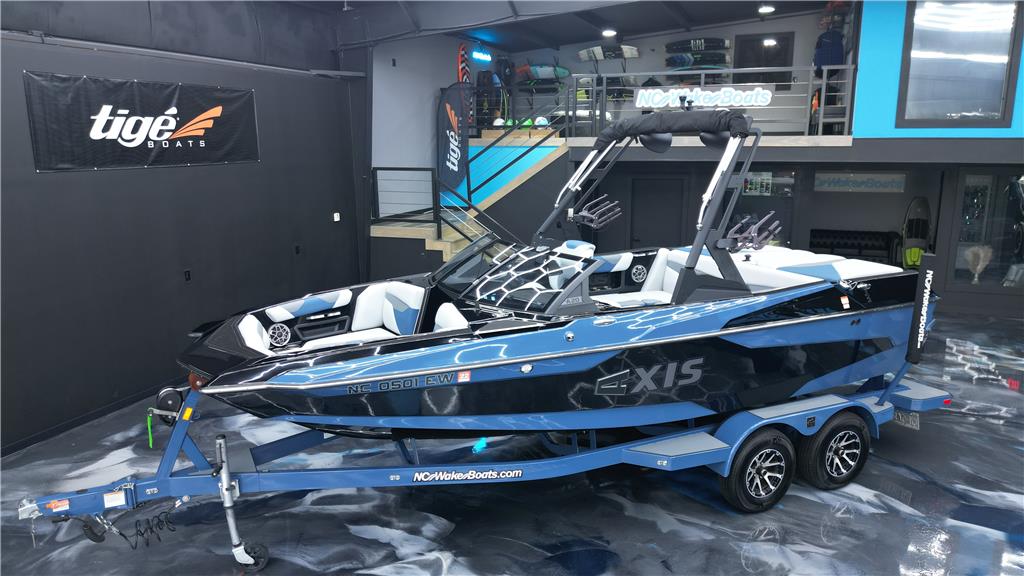 2021 Axis A20 ** Only 65 Hours ** Icon