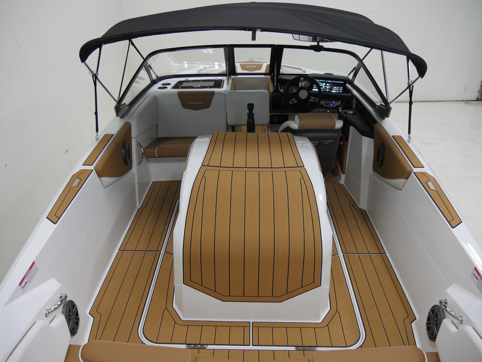 2025 Nautique 200