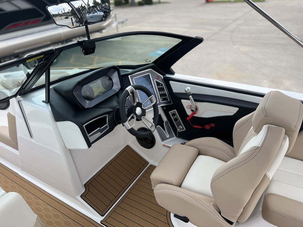 boat.Title