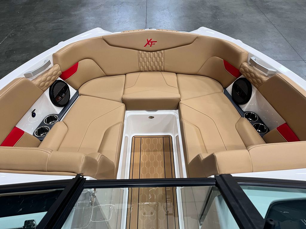 2025 MasterCraft XT22