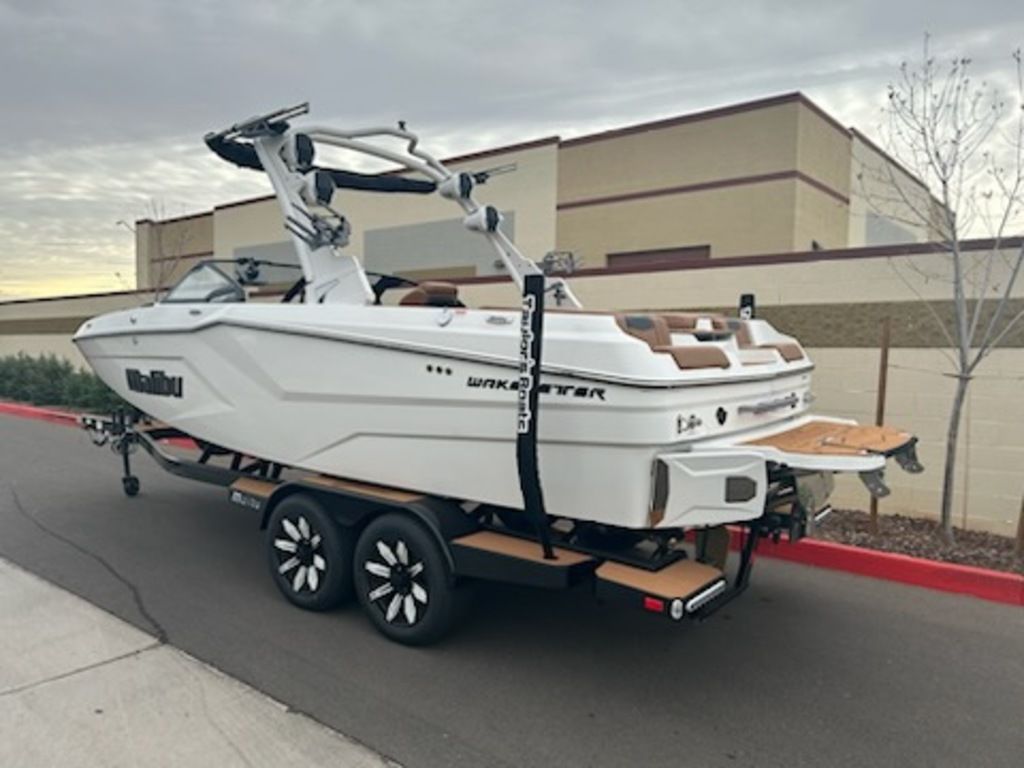 2025 Malibu Boats 22 MXZ