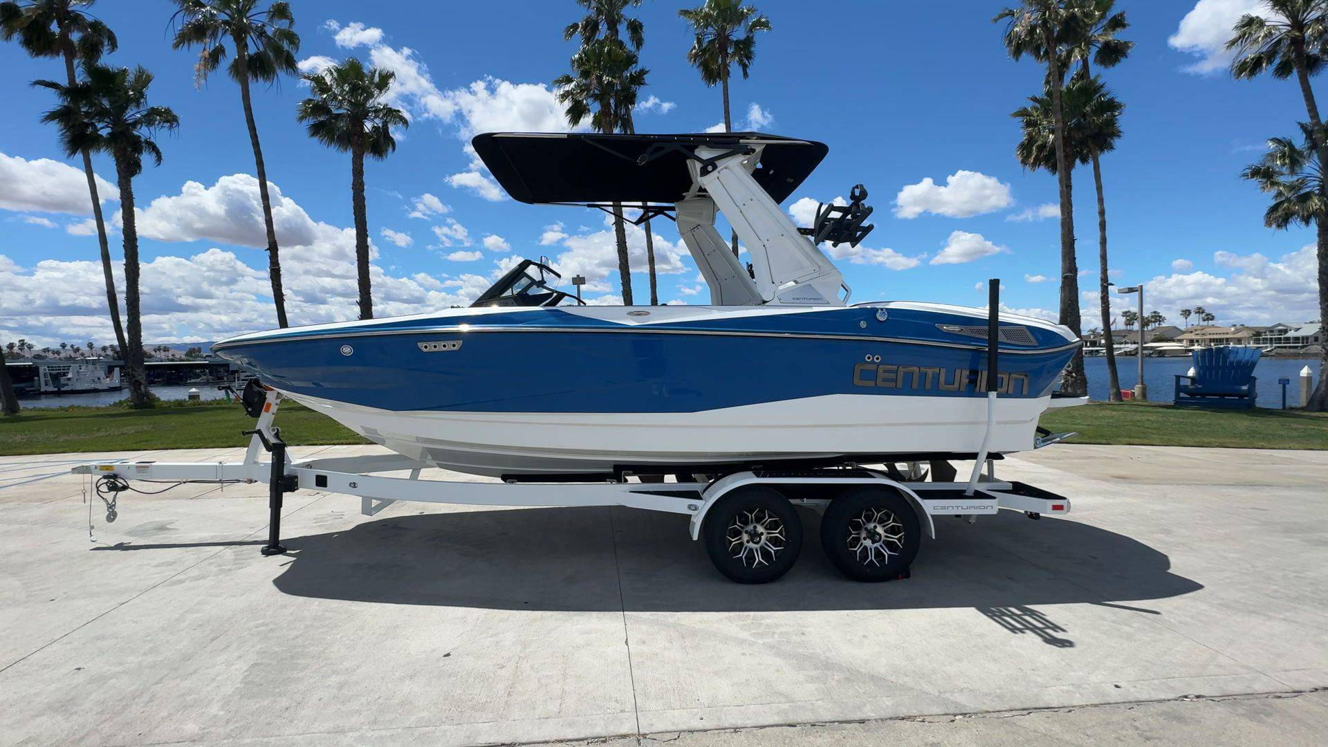 boat.Title