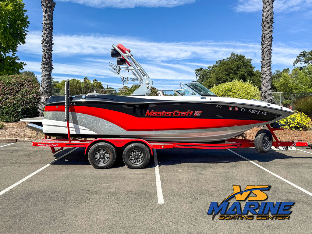 2018 MasterCraft XT22