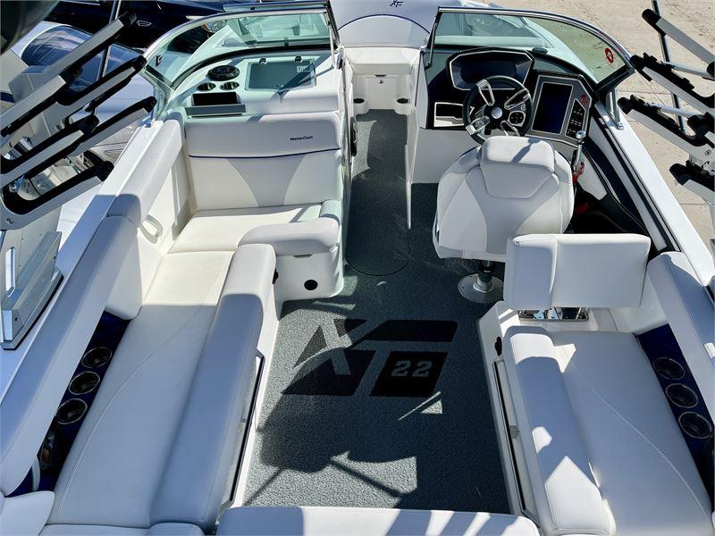 2019 MasterCraft XT22 Wake Boat Only 124 Hours ONLINE AUCTION