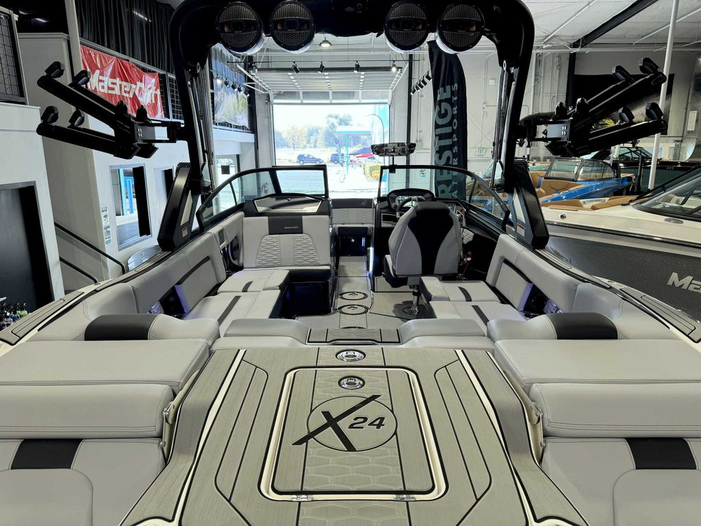2024 MasterCraft X24