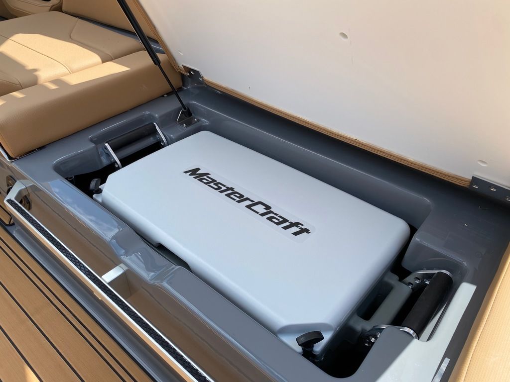 2025 MasterCraft XT24