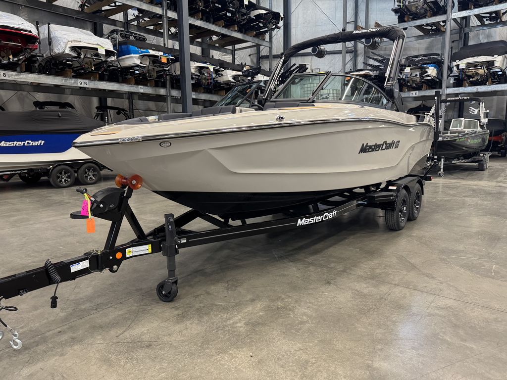 2025 MasterCraft XT23