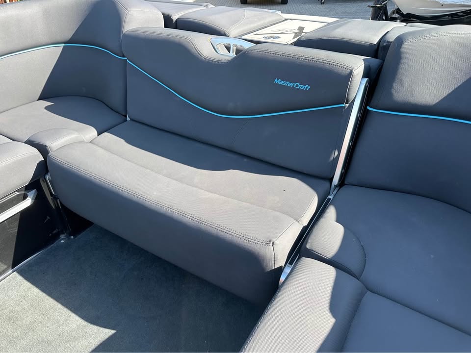 2018 MasterCraft X23